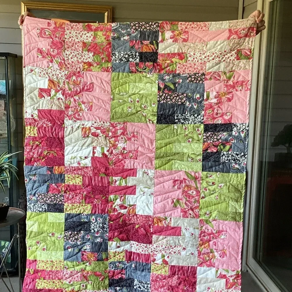 Hand Crafted Tulip Tango Quilt